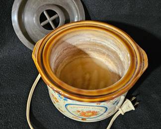 Vintage Rival Potpourri Crock with Floral Design second image