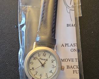 Pavana Womens Analog Watch with Black Leather Band