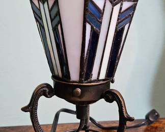 Art Deco Tiffany-Style Stained Glass Table Lamp