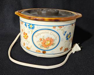 Vintage Rival Potpourri Crock with Floral Design