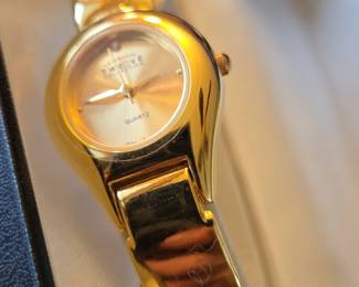 Trademark Twelve Quartz Collection Womens Watch second image