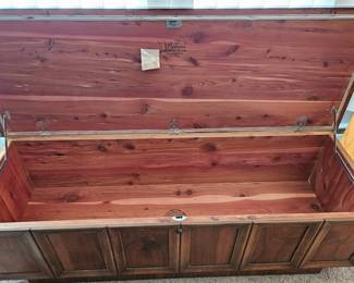 Lane "Princess" Mid-Century Modern Cedar Chest