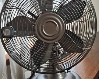 Optimus F Retro Metal Desk Fan