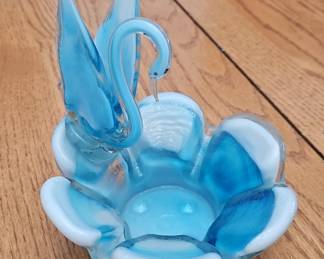 Vintage Sooner Glass Blue Swirl Swan Bowl