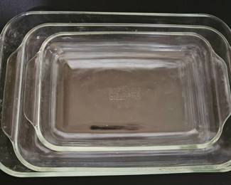 Pyrex Glass Baking Dishes Set