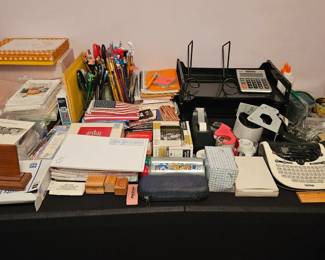 Assorted Christmas Music CDs fourth image