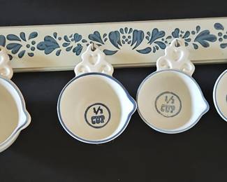 Royal Sealy Ceramic Measuring Cups