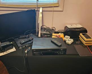 Assorted Christmas Music CDs third image