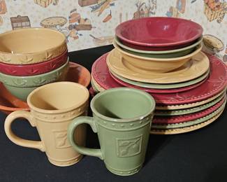 Sorrento Signature Stoneware Dinnerware Set