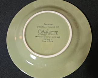 Sorrento Signature Stoneware Dinnerware Set third image
