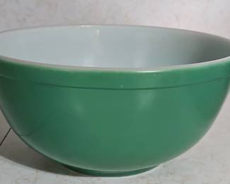 Green Pyrex Mixing Bowl in diameter