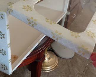 Vintage White Cardboard Bakery Box with Gold Floral Pattern and Clear Window third image