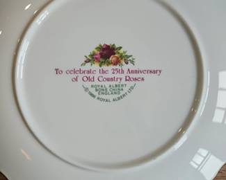 Old Country Roses Bone China piece tea set second image