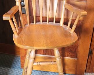 Wooden Spindle Back Bar Stools set of