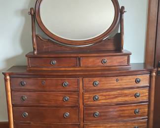 Mahogany Bowfront Dresser with Mirror