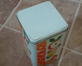 Vintage Cracker Tin third image