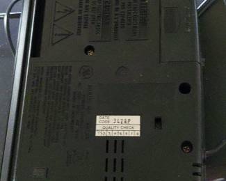 GE Model A AM or FM Clock Radio third image