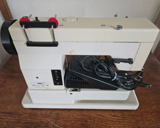 Pfaff Sewing Machine Case second image