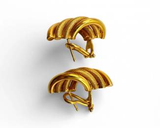 96 14KGoldTexturedRibbedHoopEarrings7g