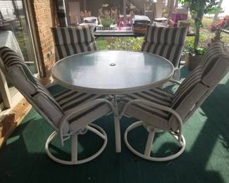 Round Plexiglass Patio Dining Table with 4 Swivel Armchairs