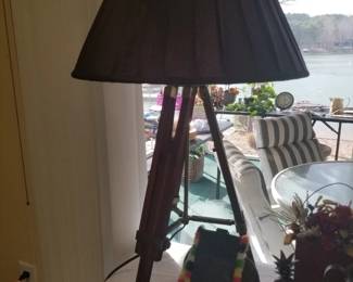Telescoping Table Lamp