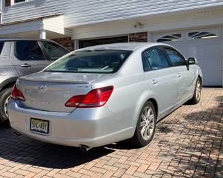 2 005 Toyota Avalon (limited edition)