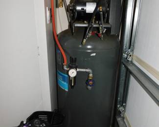 Ingersoll-Rand 60 gallon Commercial Compressor, like new condition