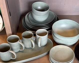 Tan DIshes
