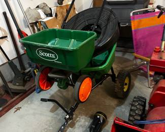 Scots Spreader and Trailer Spreader