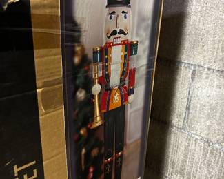 5’ TALL NUTCRACKER