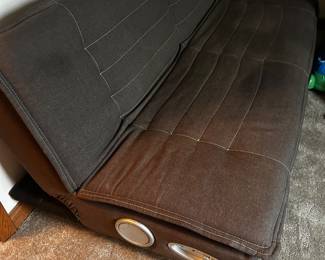 FUTON W STEREO SPEAKERS