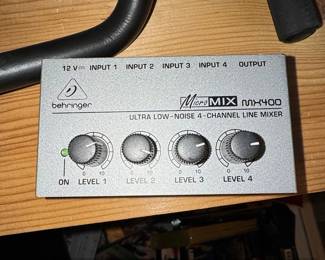 Behringer MicroMIX MX Ultra LowNoise Channel Line Mixer second image