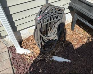 Heavy Duty Rubber Garden Hose with Ornate Fleurdelis Metal Hose Holder