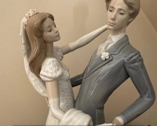 Lladro I Love You Truly Porcelain Figurine second image