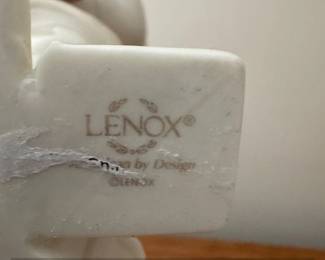 Lenox Hearthside Santa Claus Figurine with Teddy Bear and Gift second image