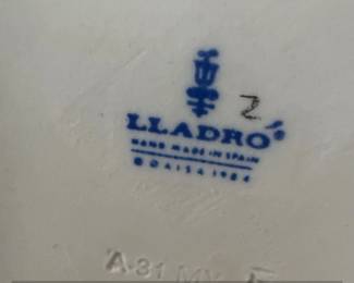 Lladro Porcelain Figurine El Gato y la Rana The Cat and the Frog third image