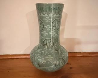 Korean Celadon Maebyeong Vase with Inlaid Crane and Cloud Decoration