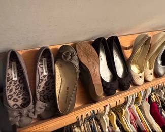 Comfort Plus by Predictions Womens Heels and Flats third image