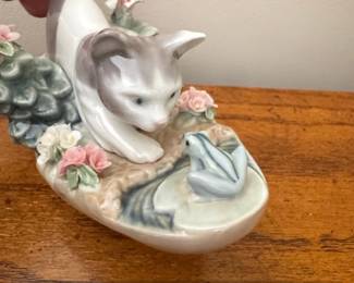 Lladro Porcelain Figurine El Gato y la Rana The Cat and the Frog second image