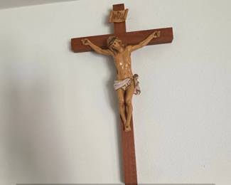 Fontanini Wooden Crucifix with Jesus Figure