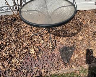 Round Tempered Glass Top Bistro Table with Black Metal Frame