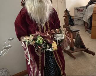 Mark Roberts Elegant Santa with Festive Globe Decorative Figure