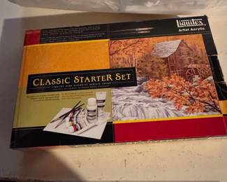 Liquitex Classic Starter Set Artist Acrylic Paints  Living Colors Chalk Pastels