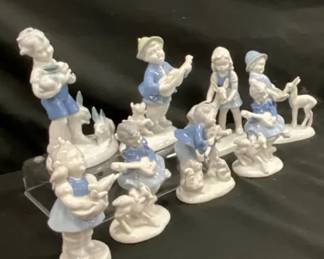  08 Porzellan Bavarian Musical Figurines 