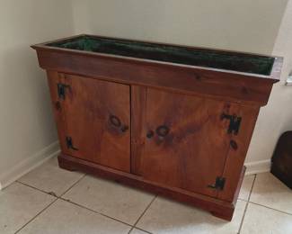 Dry sink with copper liner