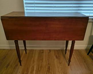 Early Drop Leaf Table