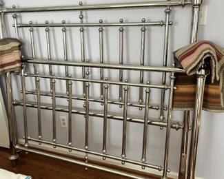 Metal Bright Queen head/footboard