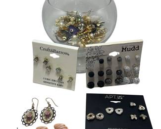 Pierced Earrings Costume Jewelry Pairs 