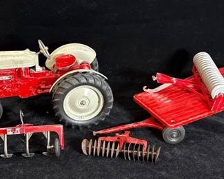 Fantastic Vintage HUBLEY Kiddie Toy Tractor & Detachable Flatbed & Farm Blades