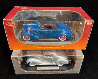 Diecast 1:18 ‘38 Buick Convertible Coupe & ‘36 Pontiac Deluxe * Signature Models